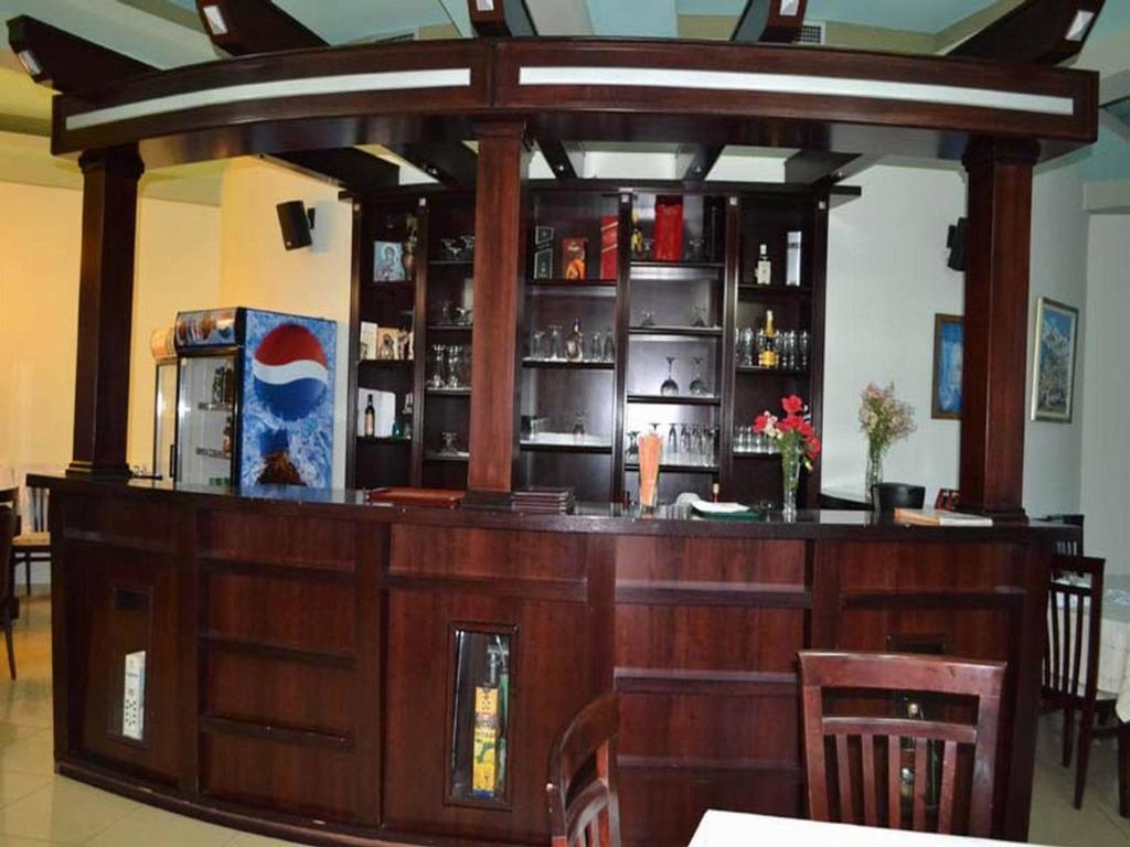 Hotel George Korcza Zewnętrze zdjęcie